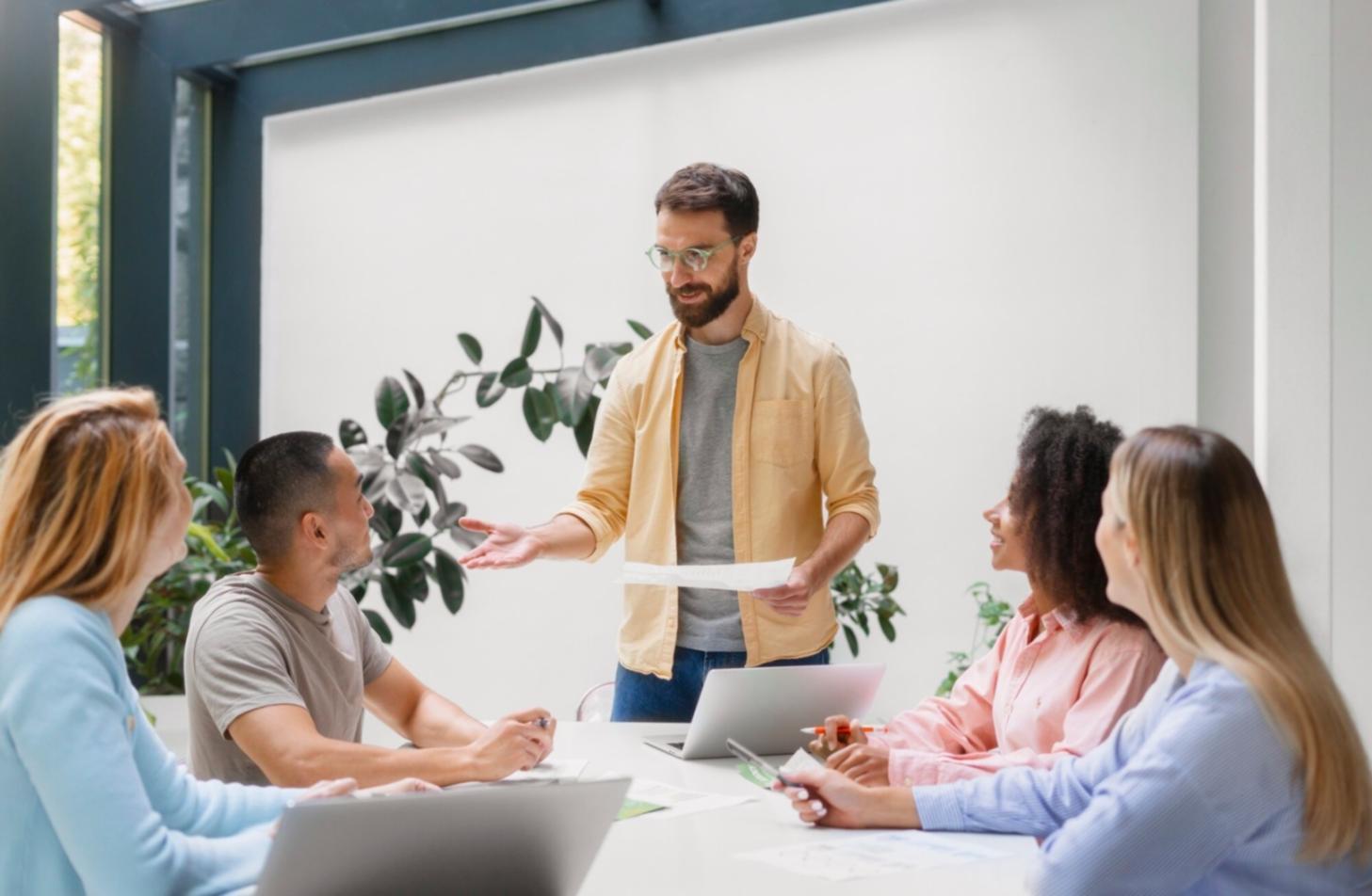 Meditation und Achtsamkeit im modernen Arbeitsumfeld
